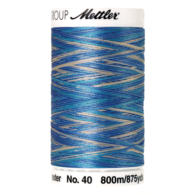 Amann Mettler Poly Sheen Multi, 800m Spule in Faded Denim  Die Multifarben harmonieren perfekt mit dem unifarbenen Poly Sheen