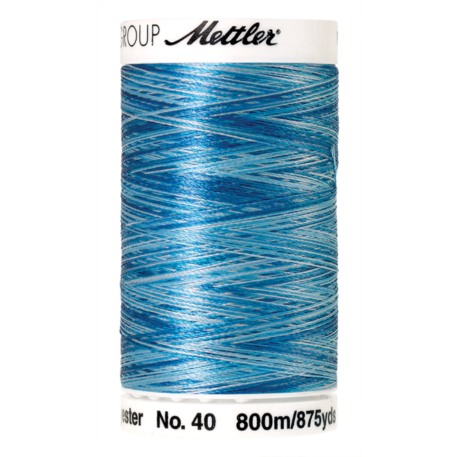 Amann Mettler Poly Sheen Multi, 800m Spule in Aqua Waters  Die Multifarben harmonieren perfekt mit dem unifarbenen Poly Sheen