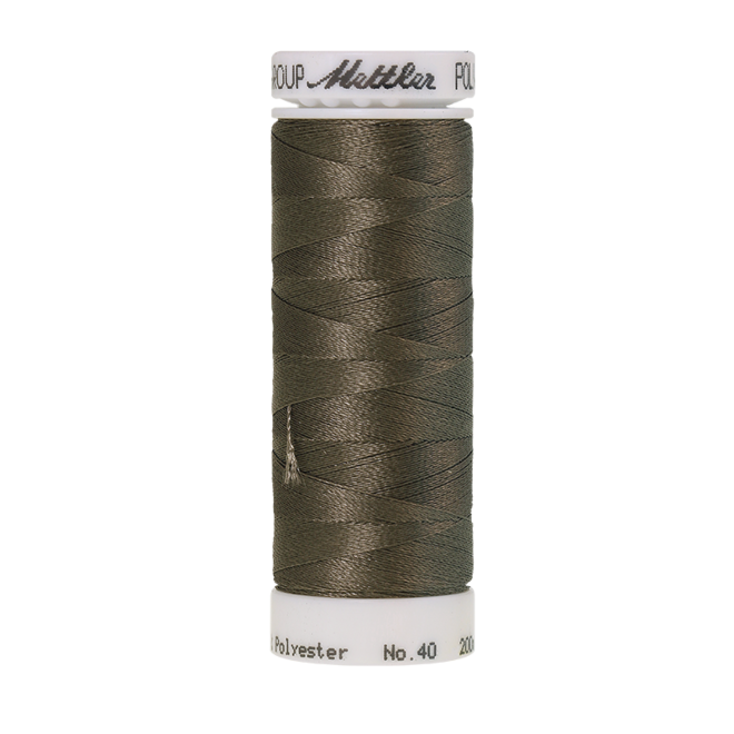 Amann Mettler Poly Sheen Sage glänzt durch den trilobalen Fadenquerschnitt besonders schön. Zum Sticken, Quilten, Nähen. 200m Spule