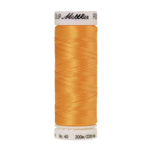 Amann Mettler Poly Sheen Candlelight glänzt durch den trilobalen Fadenquerschnitt besonders schön. Zum Sticken, Quilten, Nähen. 200m Spule