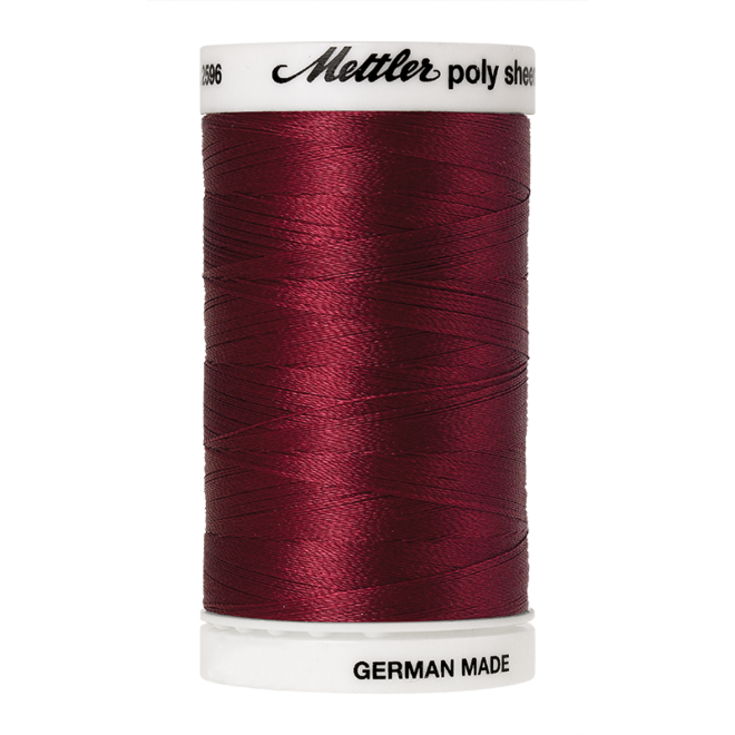 Amann Mettler Poly Sheen Winterberry glänzt durch den trilobalen Fadenquerschnitt besonders schön. Zum Sticken, Quilten, Nähen. 800m Spule
