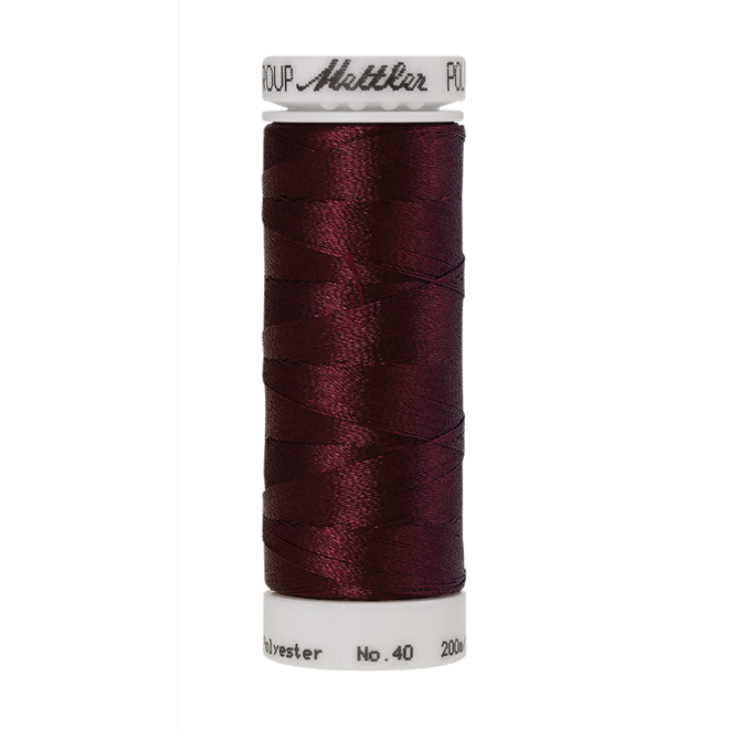 Amann Mettler Poly Sheen Beet Red glänzt durch den trilobalen Fadenquerschnitt besonders schön. Zum Sticken, Quilten, Nähen. 200m Spule