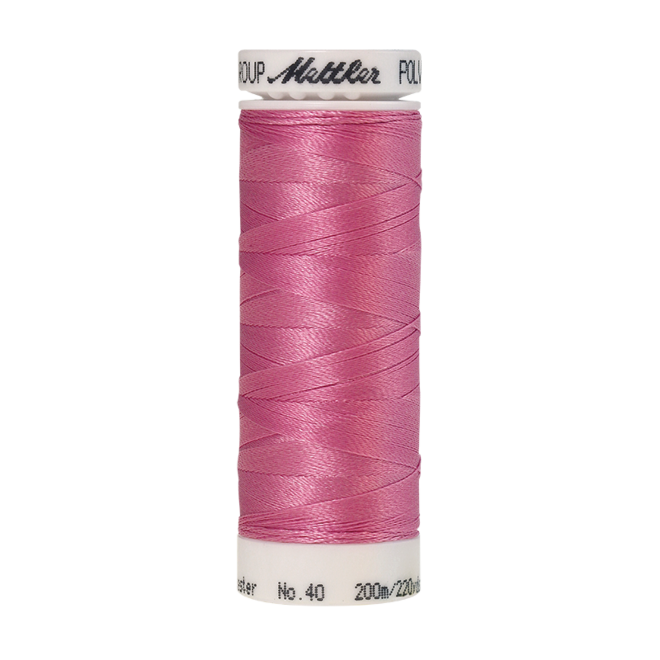Amann Mettler Poly Sheen Soft Pink glänzt durch den trilobalen Fadenquerschnitt besonders schön. Zum Sticken, Quilten, Nähen. 200m Spule