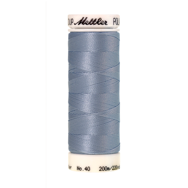 Amann Mettler Poly Sheen Winter Sky glänzt durch den trilobalen Fadenquerschnitt besonders schön. Zum Sticken, Quilten, Nähen. 200m Spule