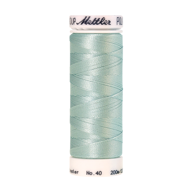 Amann Mettler Poly Sheen Snomoon glänzt durch den trilobalen Fadenquerschnitt besonders schön. Zum Sticken, Quilten, Nähen. 200m Spule