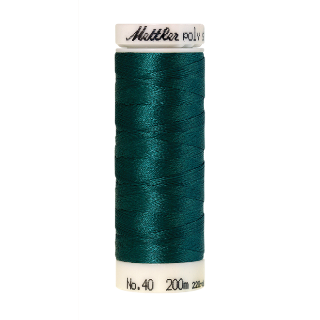 Amann Mettler Poly Sheen Seagreen glänzt durch den trilobalen Fadenquerschnitt besonders schön. Zum Sticken, Quilten, Nähen. 200m Spule