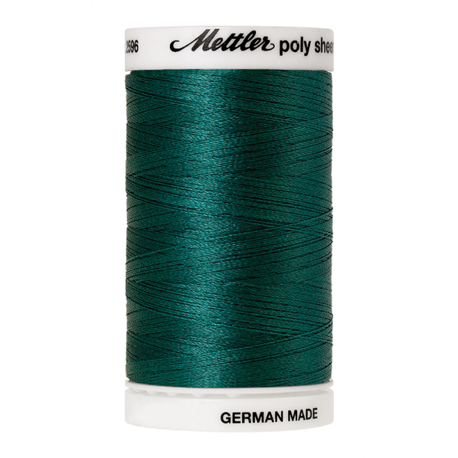 Amann Mettler Poly Sheen Rain Forest glänzt durch den trilobalen Fadenquerschnitt besonders schön. Zum Sticken, Quilten, Nähen. 800m Spule