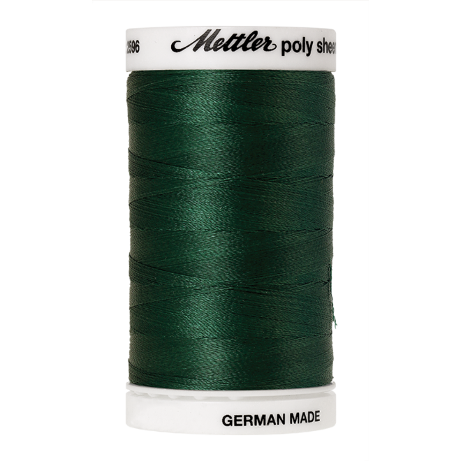 Amann Mettler Poly Sheen Evergreen glänzt durch den trilobalen Fadenquerschnitt besonders schön. Zum Sticken, Quilten, Nähen. 800m Spule