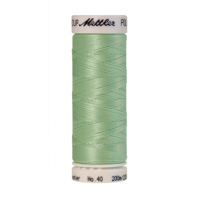 Amann Mettler Poly Sheen Spanish Moss glänzt durch den trilobalen Fadenquerschnitt besonders schön. Zum Sticken, Quilten, Nähen. 200m Spule