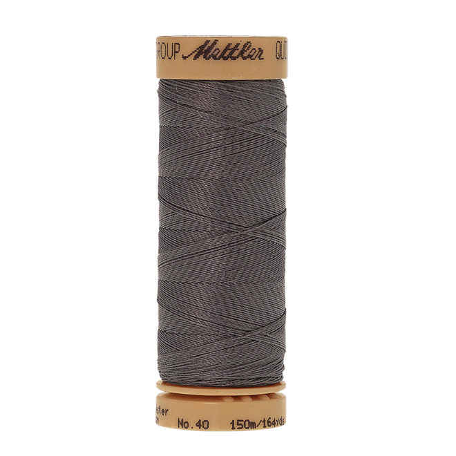 Amann Mettler Quilting waxed, 150m - Smoke Handquiltgarn