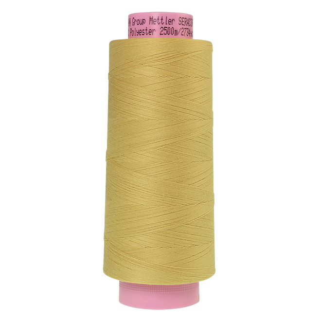 Amann Mettler Seracor in der Farbe Barewood auf der 2500m Kone. Seracor ist der Allesnäher unter den Overlock-Garnen!