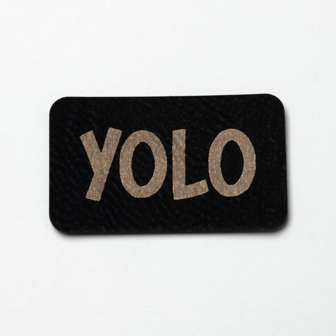 Kunstlederlabel YOLO (schwarz/gold)