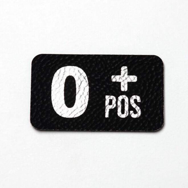 Kunstlederlabel Blutgruppe 0+ (schwarz/silber)