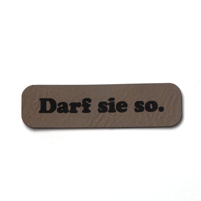 Kunstlederlabel Darf sie so. (dunkelbraun/schwarz)