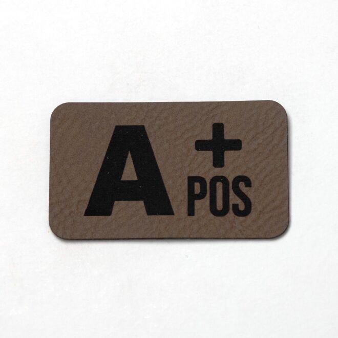 Kunstlederlabel Blutgruppe A+ (dunkelbraun/schwarz)