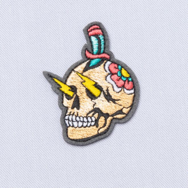 Aufbügler Striking Skull (ca. 5cm groß)