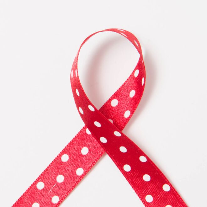 15mm Satinband Dots rot