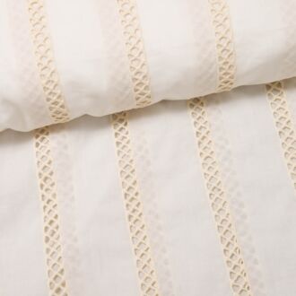 *SALE* Lochstick-Streifen schmal Baumwolle offwhite