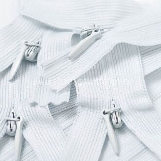 18cm Nahtverdeckter Reißverschluss hellgrau